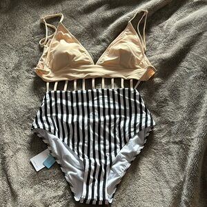 Cupshe one-piece bathing suit